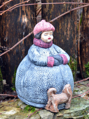 Χειροποίητο κεραμικό κορίτσι με σκυλάκι