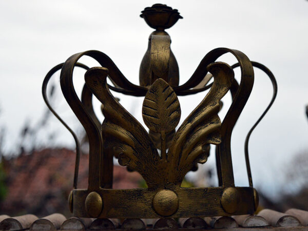 Handmade golden crown made of genuine iron