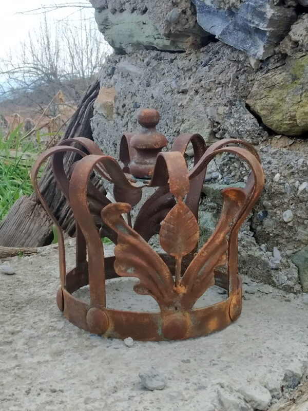 Handmade crown from solid iron with rust effect