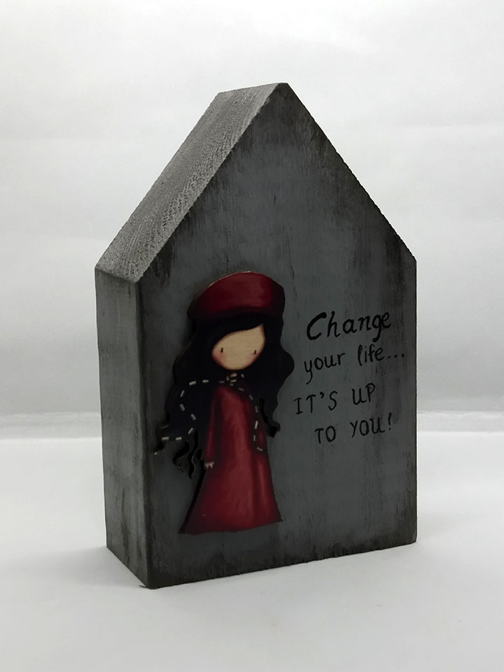 Χειροποίητο παιδικό διακοσμητικό σπιτάκι από μασίφ ξύλο ελάτης και ξύλινο στοιχείο σαντόρο. Χειροποίητο παιδικό διακοσμητικό σπιτάκι από μασίφ ξύλο ελάτης και ξύλινο στοιχείο σαντόρο.