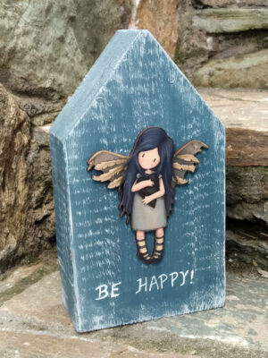 Χειροποίητο παιδικό διακοσμητικό σπιτάκι από μασίφ ξύλο ελάτης και ξύλινο στοιχείο σαντόρο