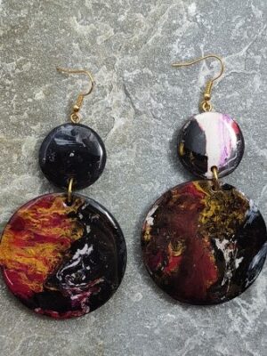 Χειροποίητα στρογγυλά σκουλαρίκια από ξύλο και υγρό γυαλί