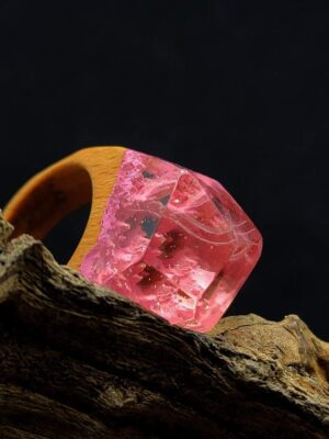 Δαχτυλίδι από ξύλο και υγρό γυαλί