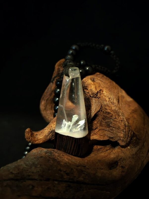 Men's necklace made of wood and resin