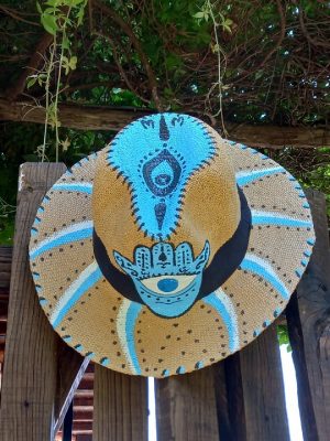 Χειροποίητο ψάθινο καπέλο ζωγραφισμένο στο χέρι